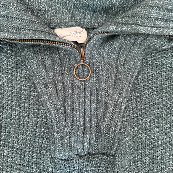 Universal thread sweater - Picture 2 of 3